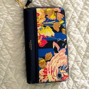 Isaac Mizrahi floral wristlet wallet
